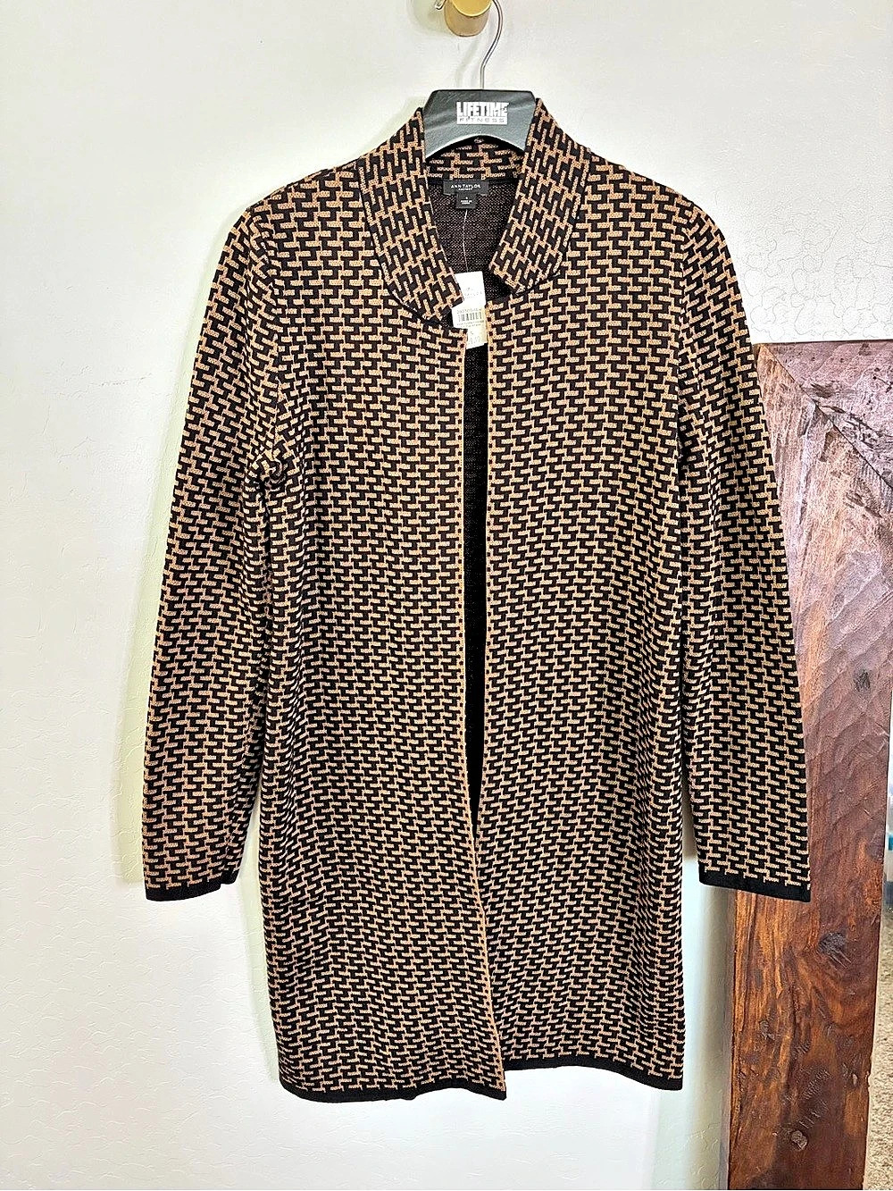 Ann Taylor New With Tags. Geometric Zip Front Coat in Black & Brown